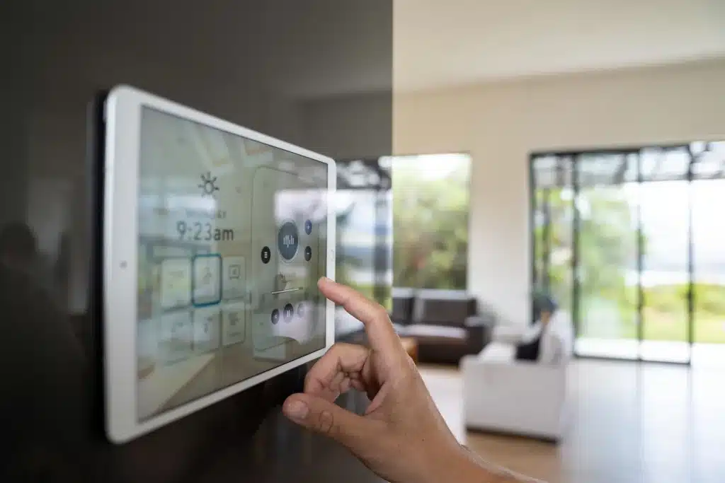 What Shapes the Investment in a Smart Home System